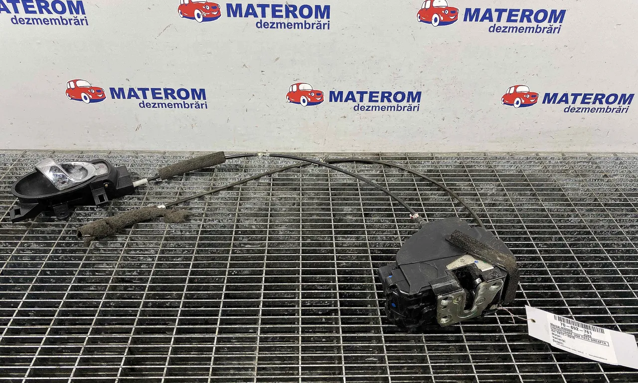 INCUIETOARE USA FATA DREAPTA NISSAN JUKE 2010-2019