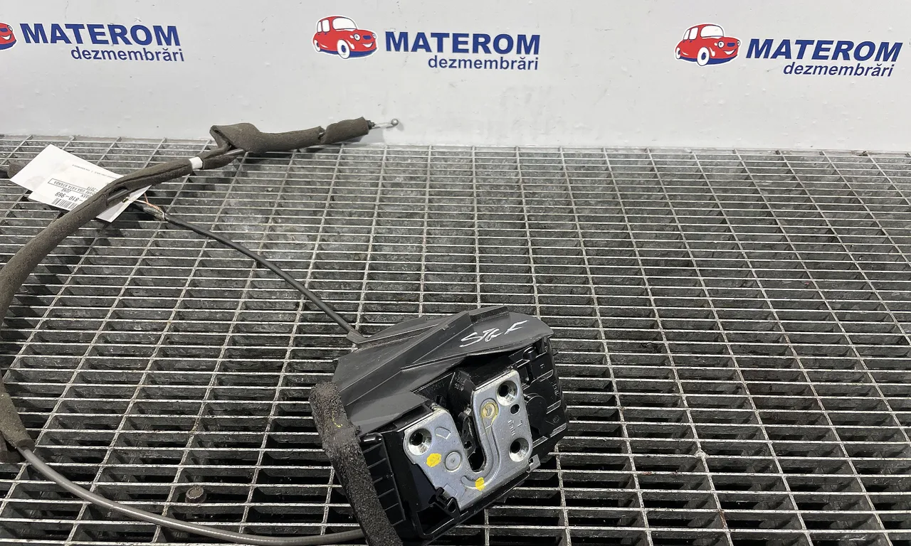 INCUIETOARE USA FATA STANGA NISSAN JUKE 2010-2019