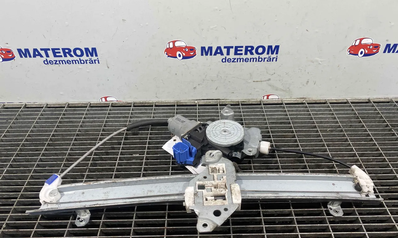 MACARA USA FATA DREAPTA NISSAN JUKE 2010-2019