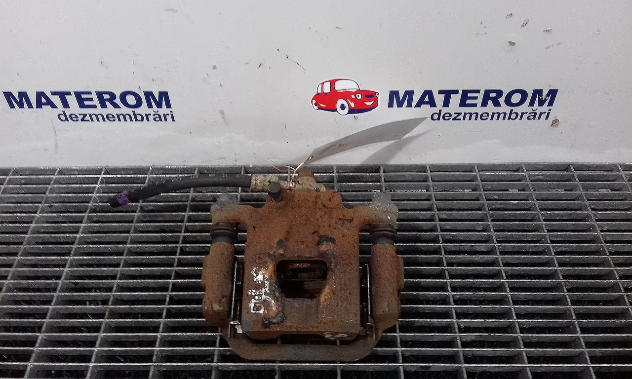 ETRIER SPATE STANGA NISSAN JUKE 2010-2019