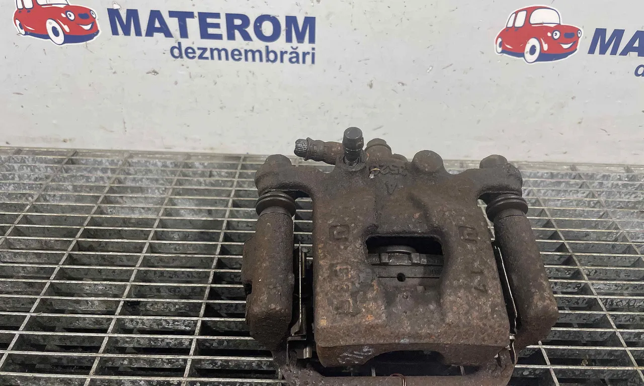 ETRIER SPATE STANGA NISSAN JUKE 2010-2019