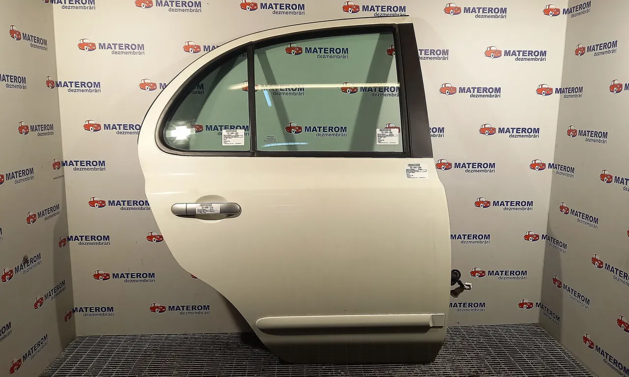USA SPATE DREAPTA NISSAN MICRA III 2002-2011