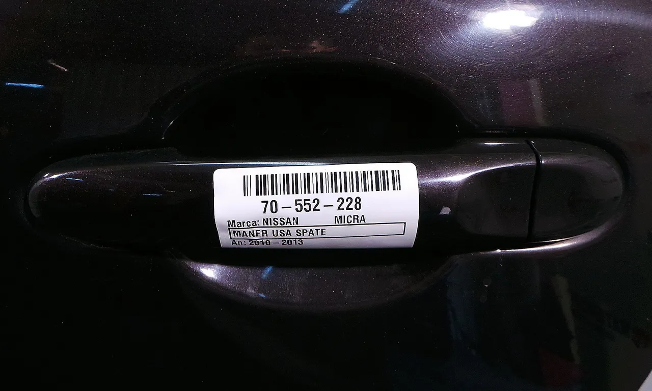 MANER USA SPATE STANGA NISSAN MICRA IV 2010-2013