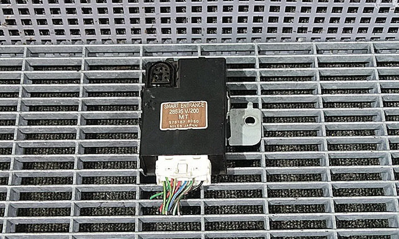 MODUL NISSAN NAVARA 1997-2005