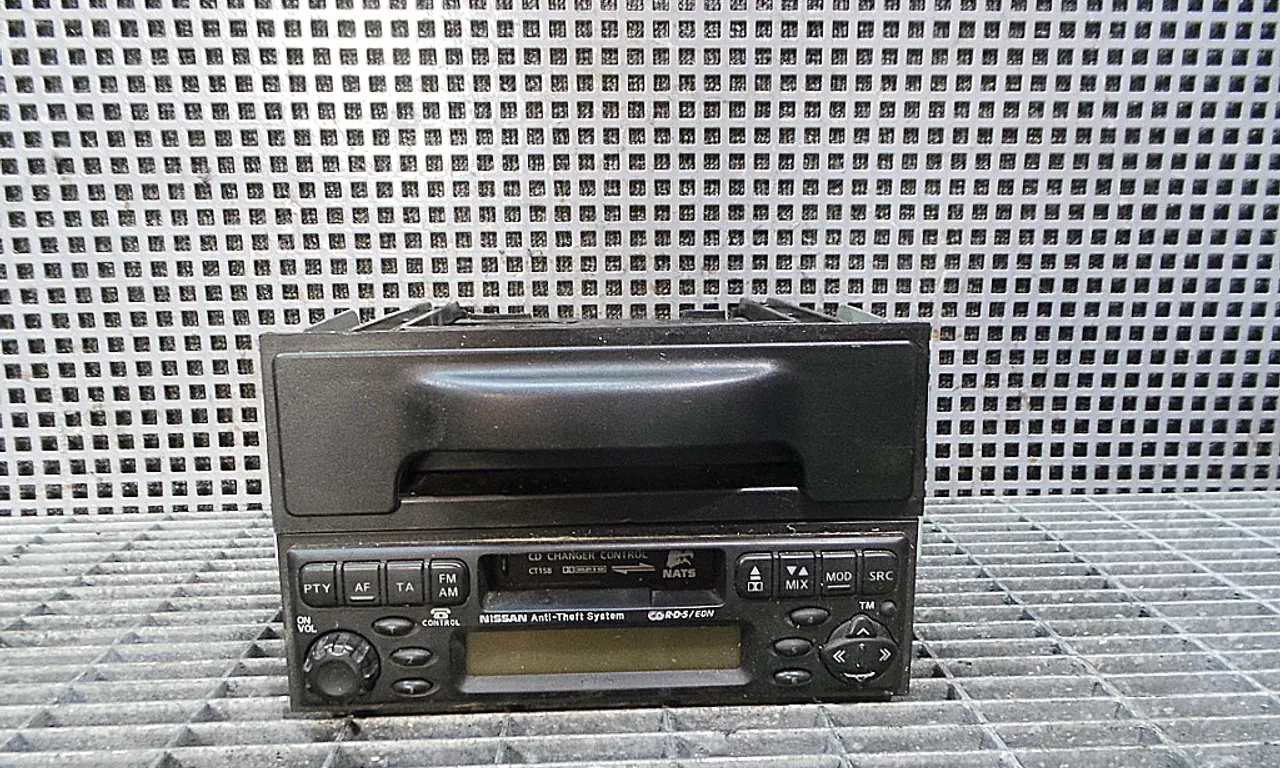 RADIOCASETOFON NISSAN NAVARA 1997-2005