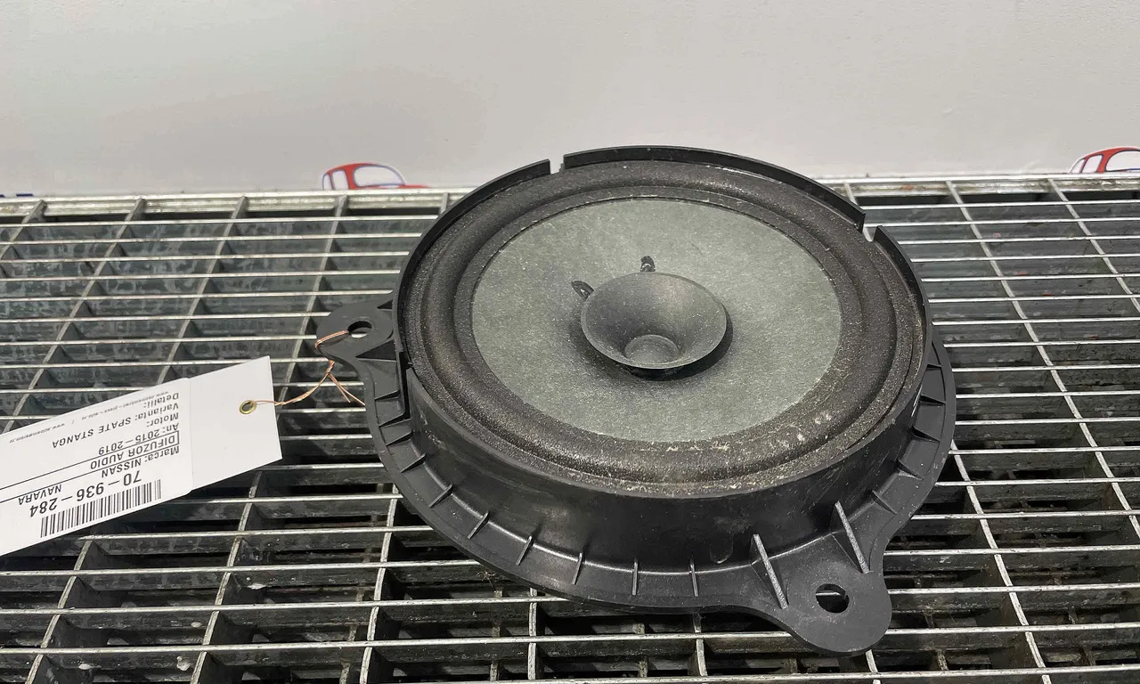 DIFUZOR AUDIO NISSAN NAVARA 2014-2019