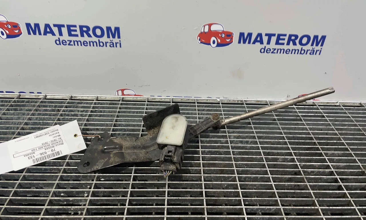 SENZOR REGLARE FAR NISSAN NAVARA 2014-2019