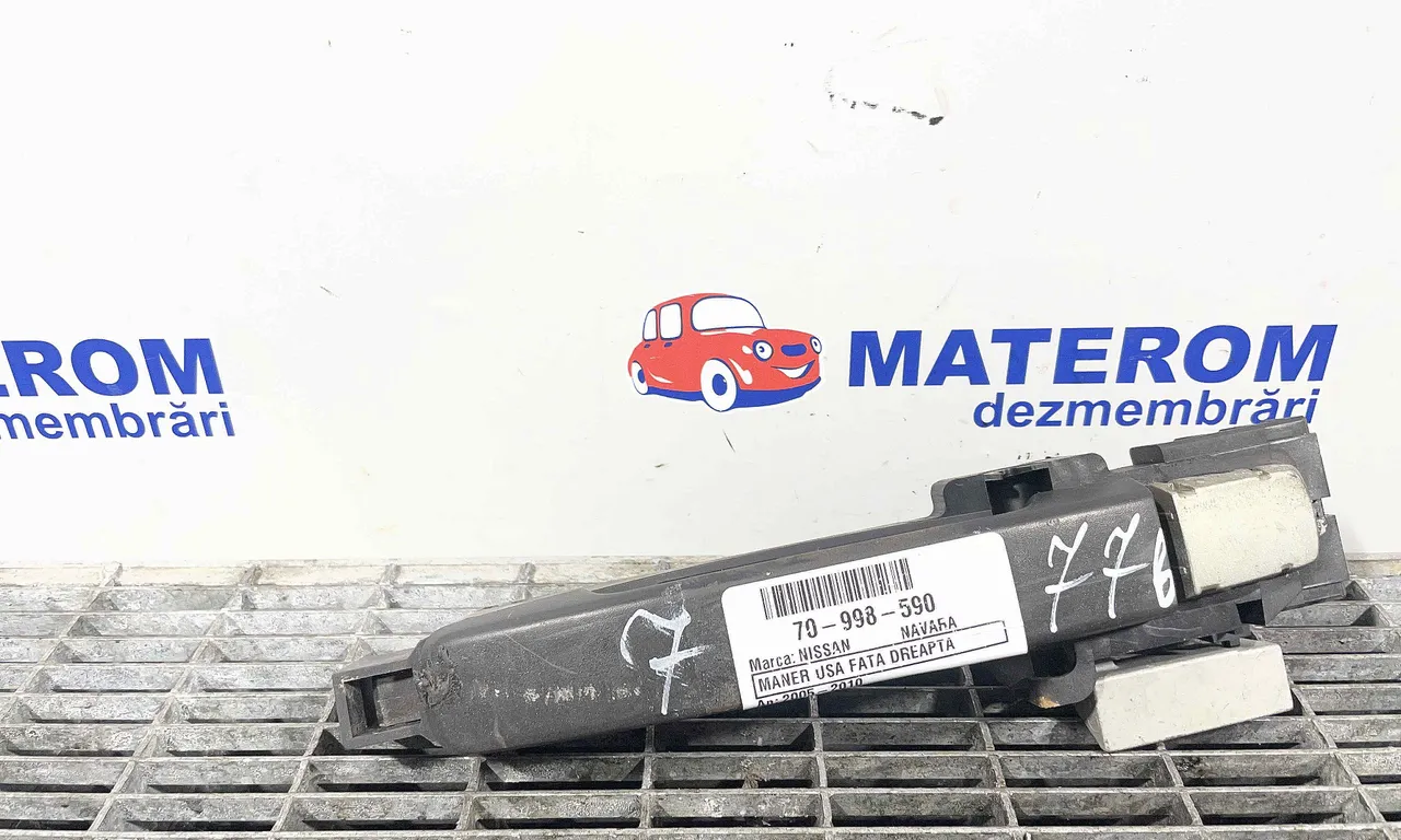 MANER USA FATA DREAPTA NISSAN NAVARA 2004-2010