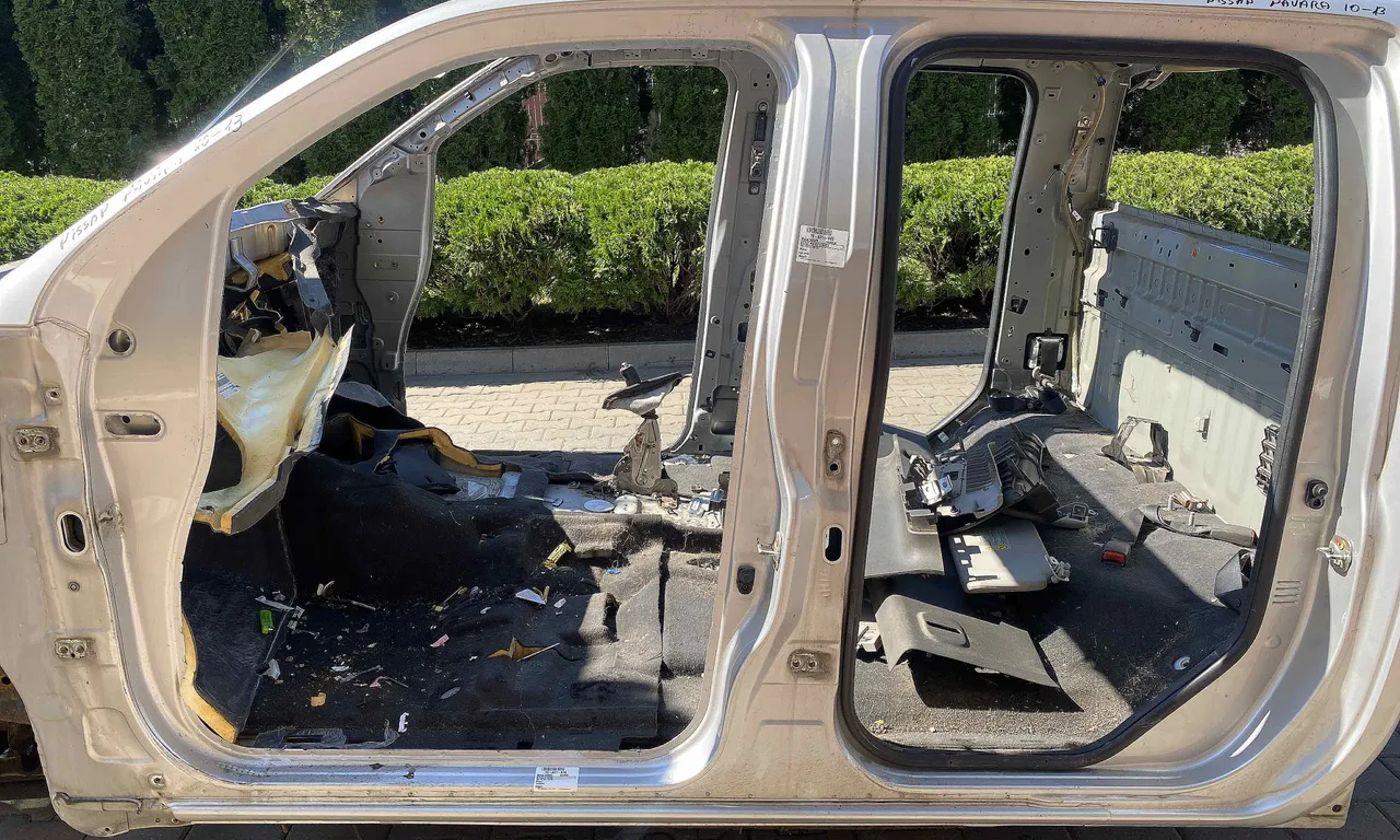 PRAG STANGA NISSAN NAVARA 2004-2013