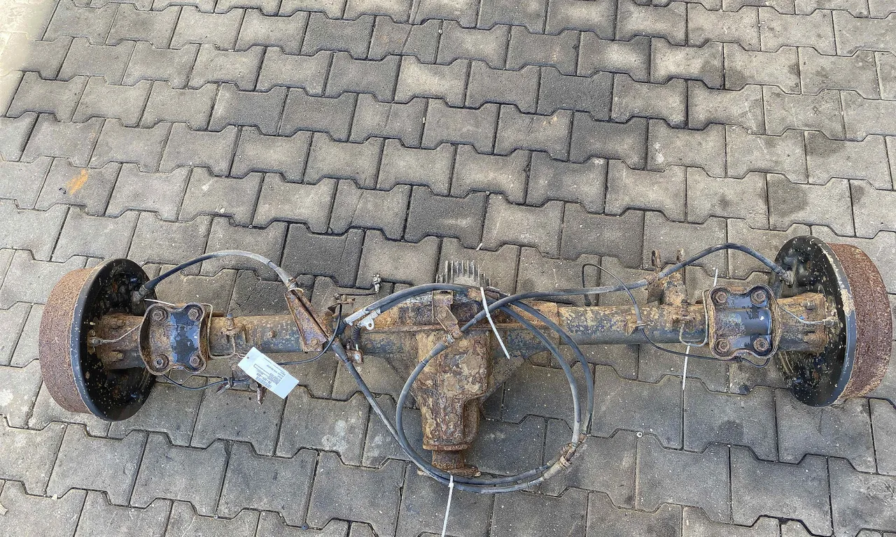 PUNTE SPATE NISSAN NAVARA 2004-2013