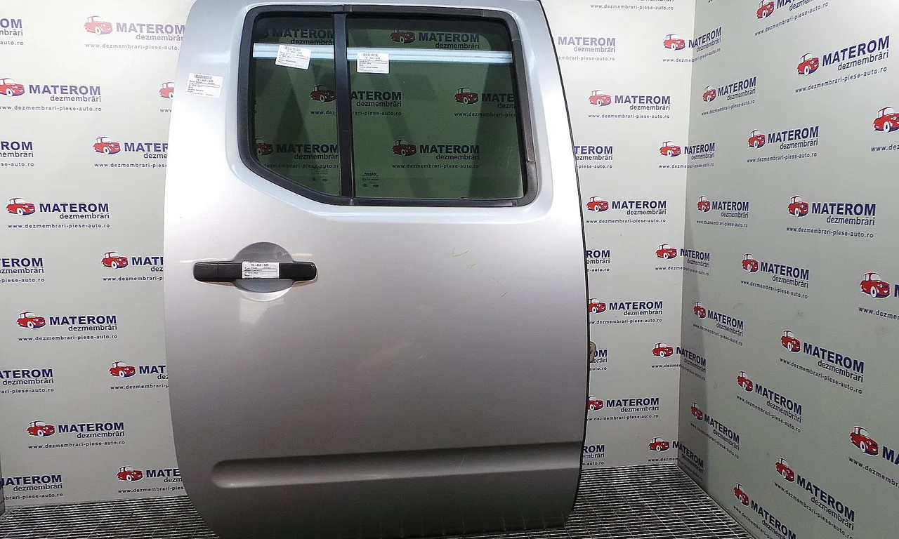 USA SPATE DREAPTA NISSAN NAVARA 2004-2014