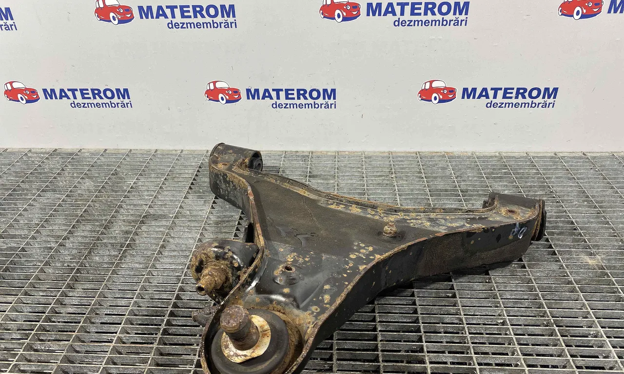 BRAT FATA INFERIOR DREAPTA NISSAN NAVARA 2004-2013