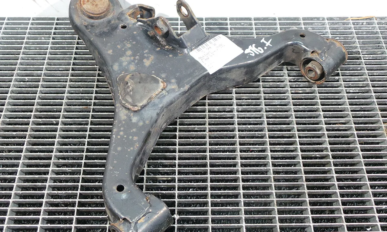 BRAT FATA INFERIOR STANGA NISSAN NAVARA 2004-2010