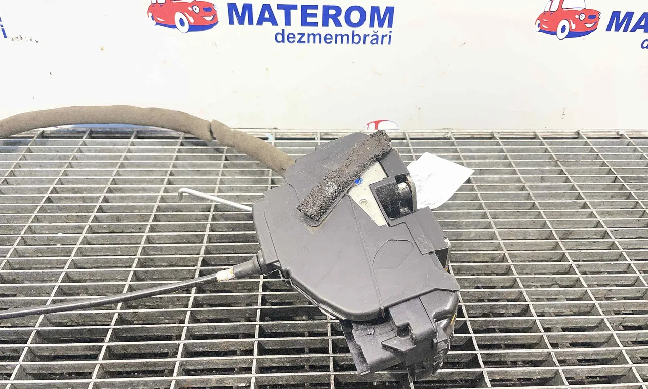 INCUIETOARE USA FATA STANGA NISSAN NOTE 2012-2019