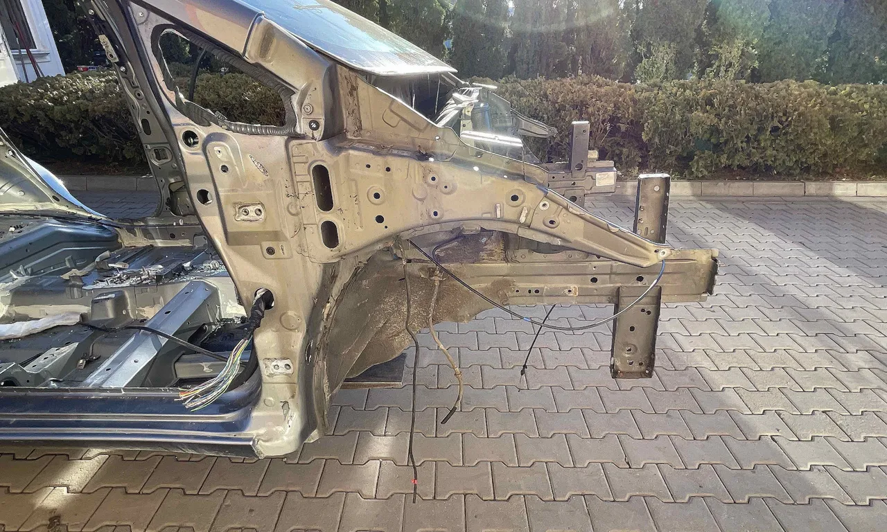 LONJERON DREAPTA NISSAN NOTE 2012-2019