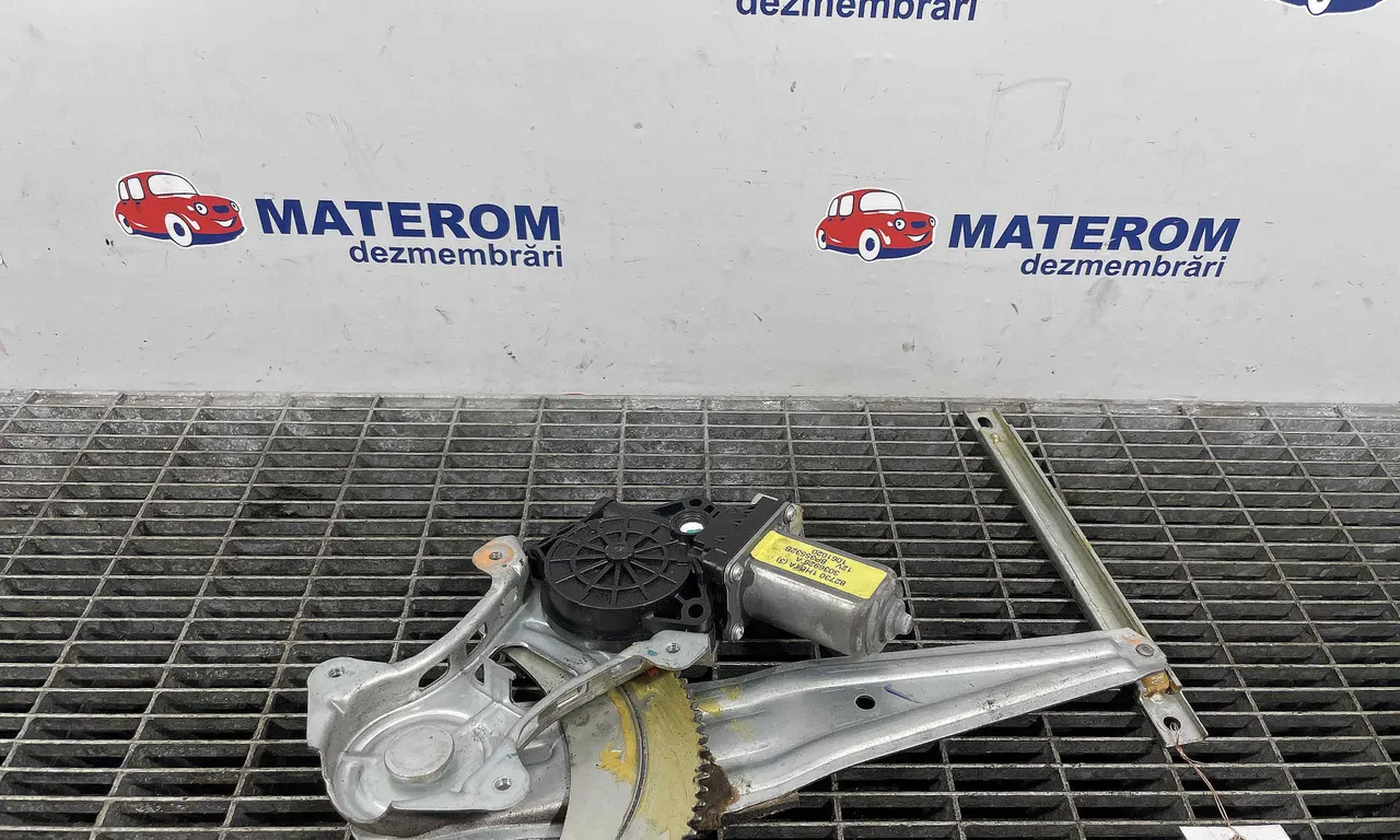 MACARA USA SPATE STANGA NISSAN NOTE 2012-2019