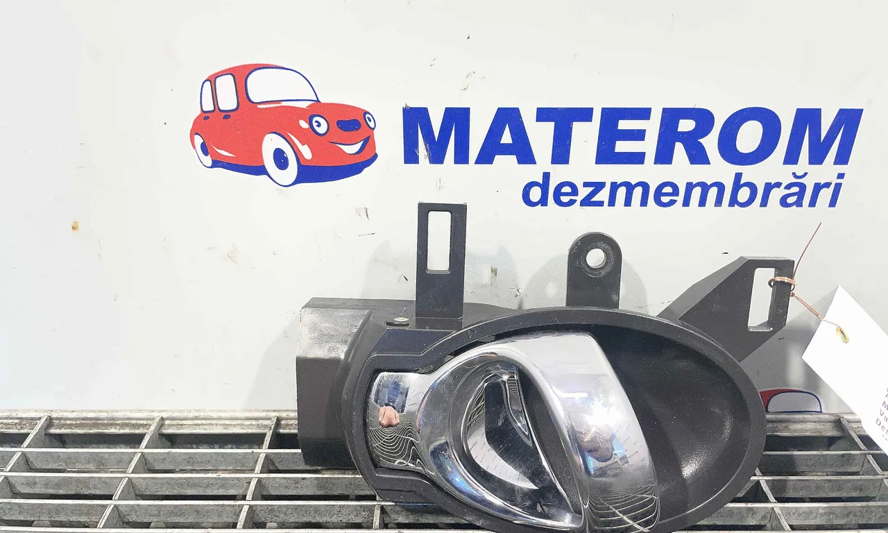 MANER USA FATA DREAPTA NISSAN NOTE 2012-2019
