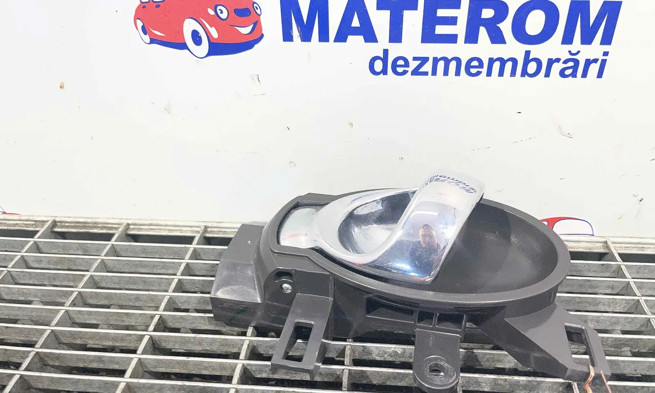 MANER USA SPATE STANGA NISSAN NOTE 2012-2019