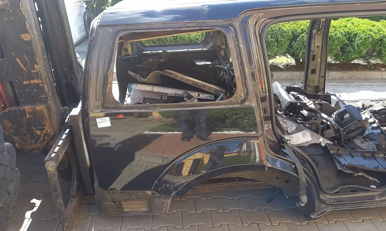 ARIPA SPATE DREAPTA NISSAN PATHFINDER III 2005-2010