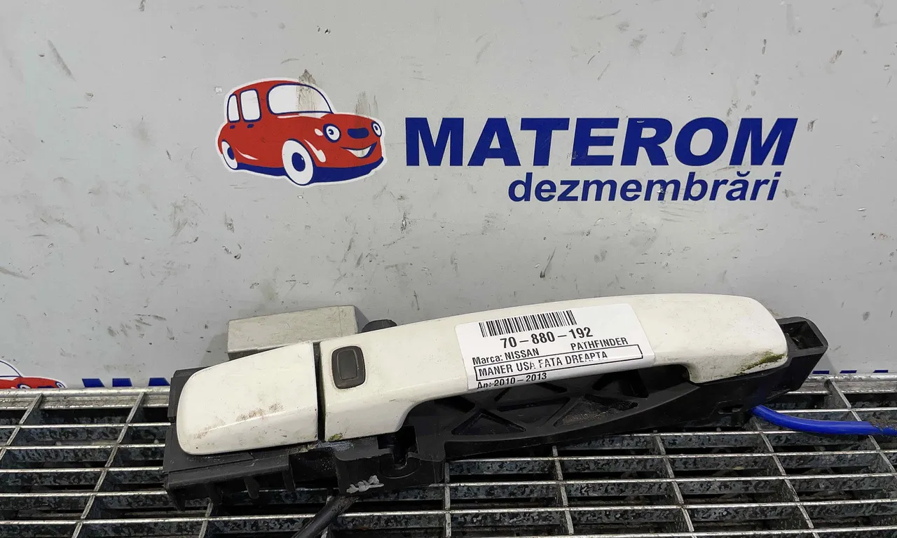 MANER USA FATA DREAPTA NISSAN PATHFINDER III 2005-2013