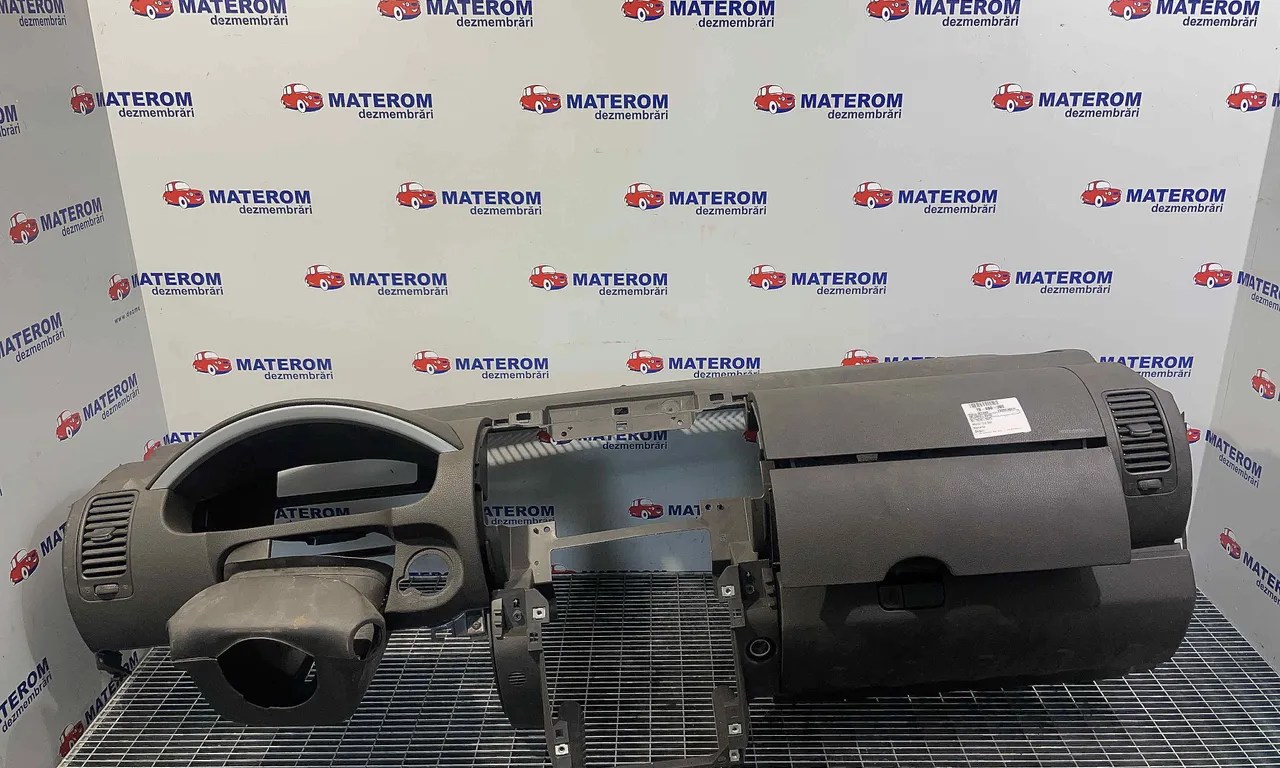 PLANSEU BORD NISSAN PATHFINDER III 2005-2013
