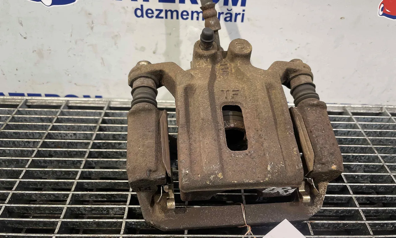 ETRIER SPATE DREAPTA NISSAN PATHFINDER III 2005-2013