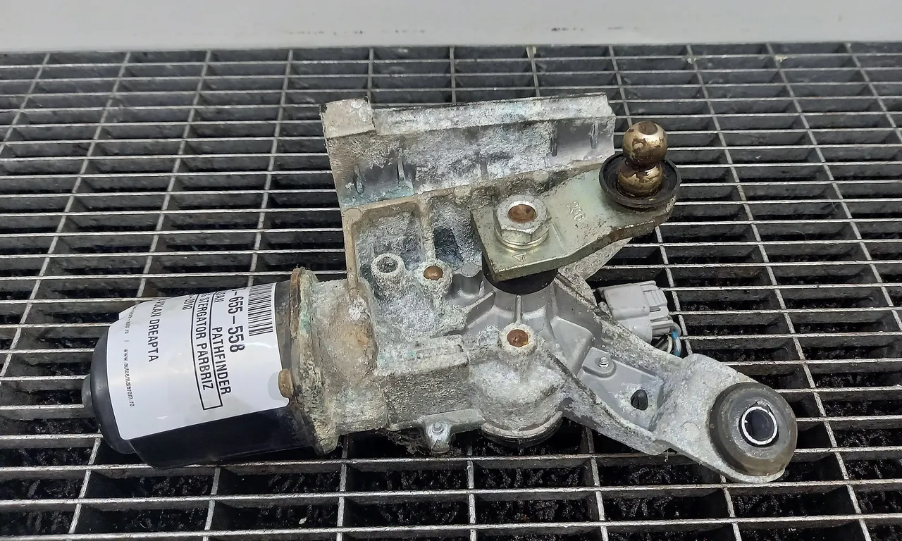 MOTORAS STERGATOR PARBRIZ NISSAN PATHFINDER III 2005-2010