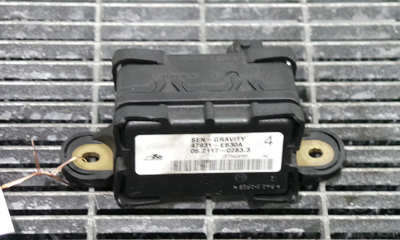 SENZOR ESP NISSAN PATHFINDER III 2005-2010