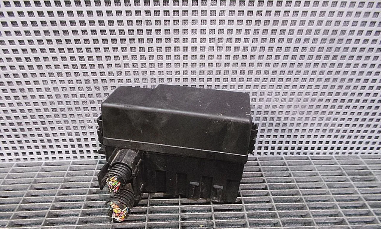 TABLOU SIGURANTE NISSAN PATHFINDER III 2005-2010