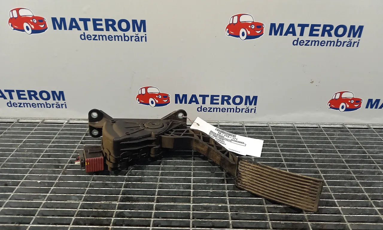 PEDALA ACCELERATIE NISSAN PATHFINDER III 2005-2010