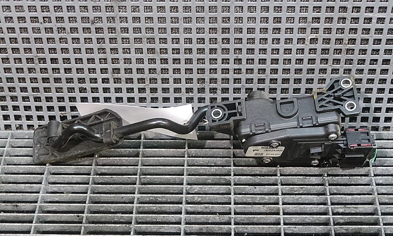 PEDALA ACCELERATIE NISSAN PRIMERA 2002-2007