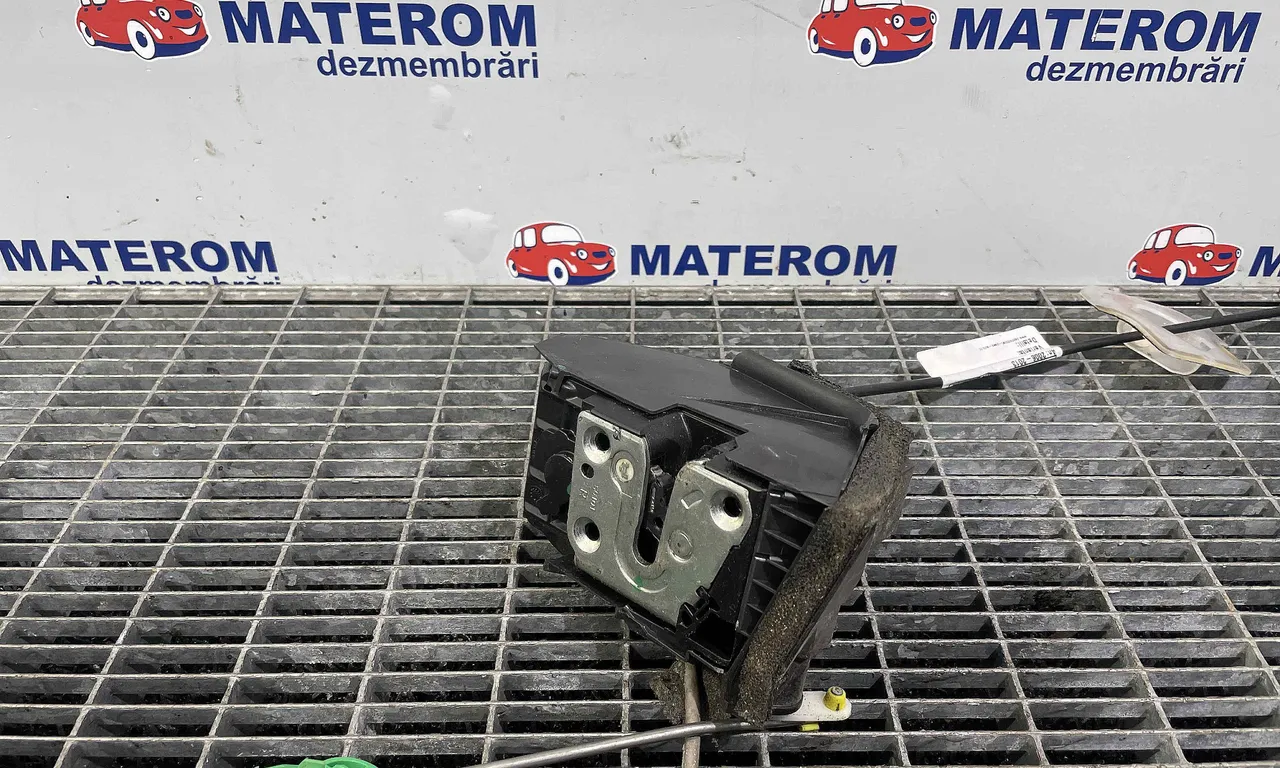 INCUIETOARE USA FATA DREAPTA NISSAN QASHQAI I 2006-2015