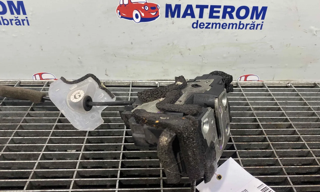 INCUIETOARE USA FATA STANGA NISSAN QASHQAI I 2006-2015