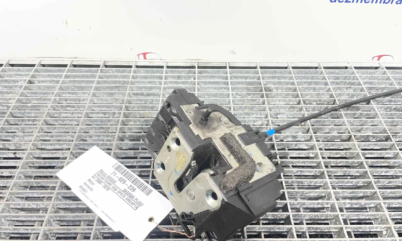 INCUIETOARE USA SPATE DREAPTA NISSAN QASHQAI I 2006-2015