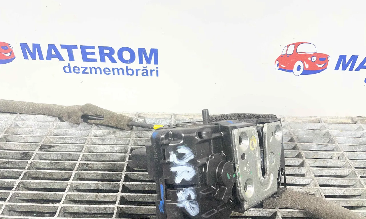 INCUIETOARE USA SPATE DREAPTA NISSAN QASHQAI I 2006-2015