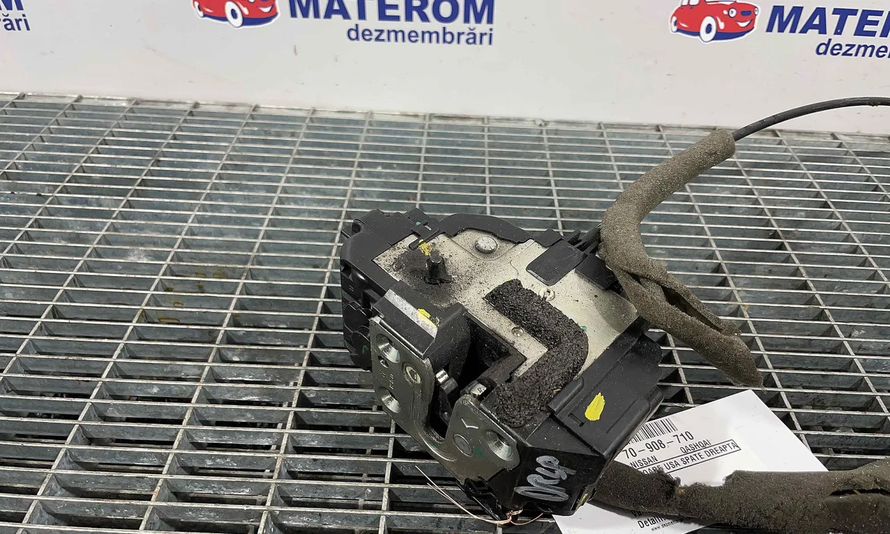 INCUIETOARE USA SPATE DREAPTA NISSAN QASHQAI I 2006-2015