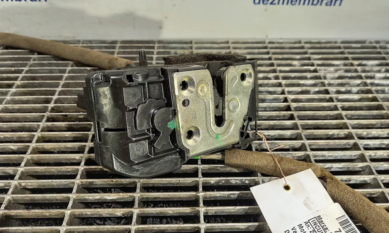 INCUIETOARE USA SPATE DREAPTA NISSAN QASHQAI I 2006-2015