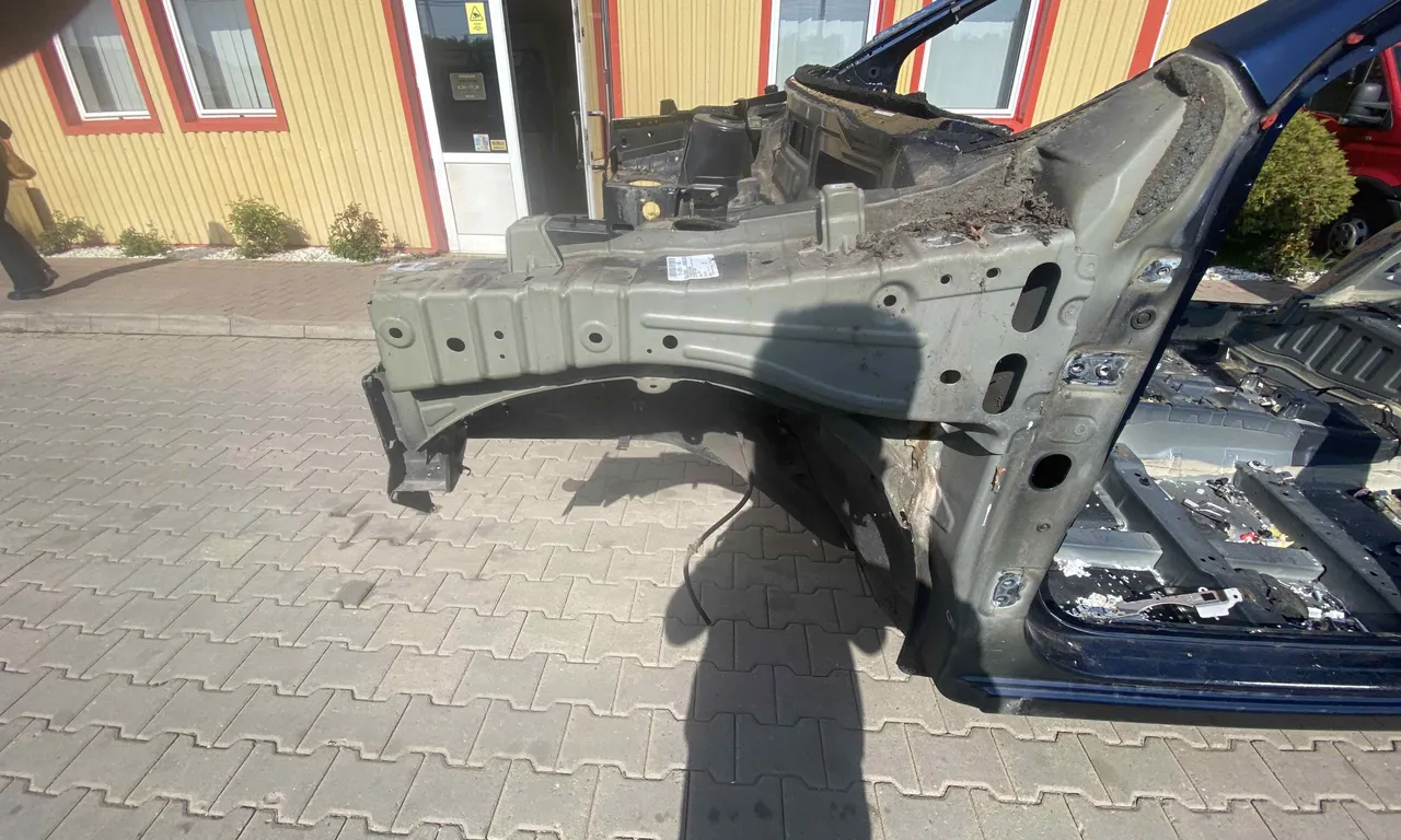 LONJERON STANGA NISSAN QASHQAI I 2006-2015