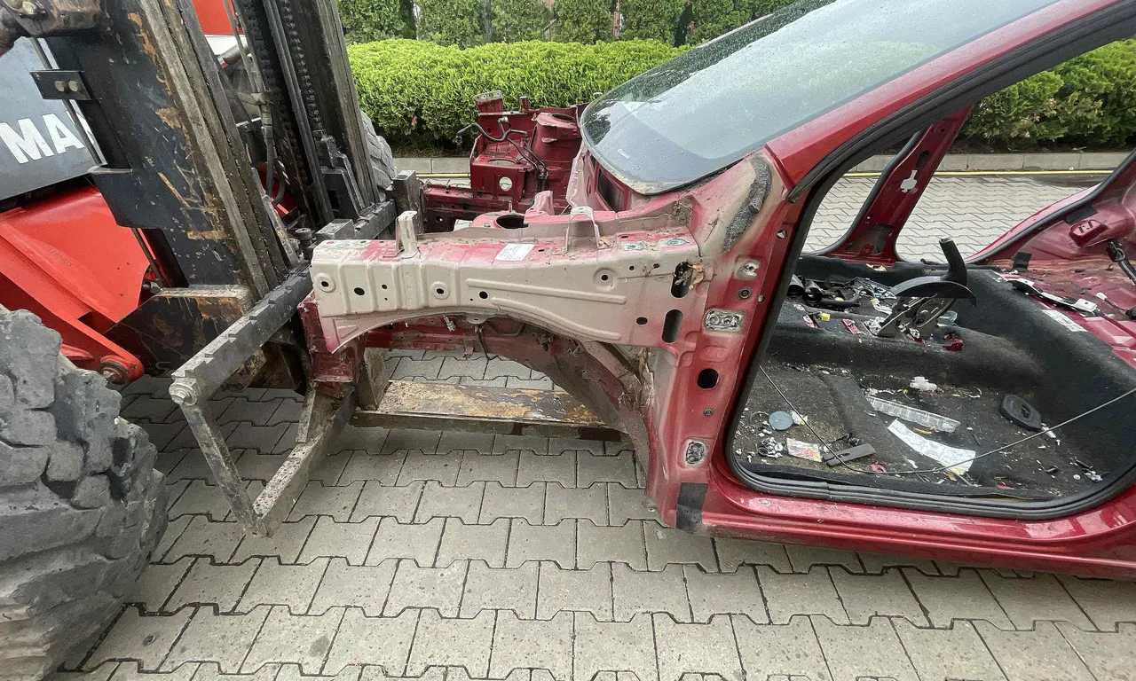 LONJERON STANGA NISSAN QASHQAI I 2006-2015