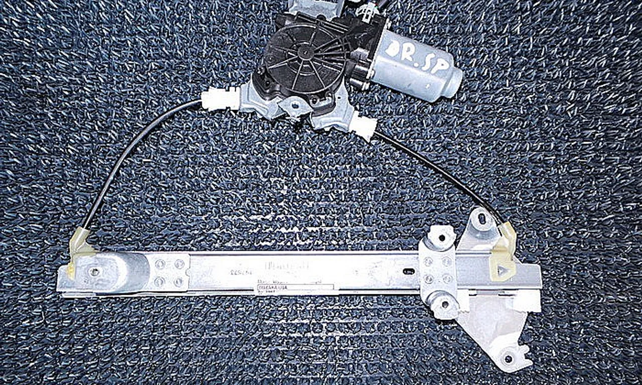 MACARA USA SPATE DREAPTA NISSAN QASHQAI I 2006-2015