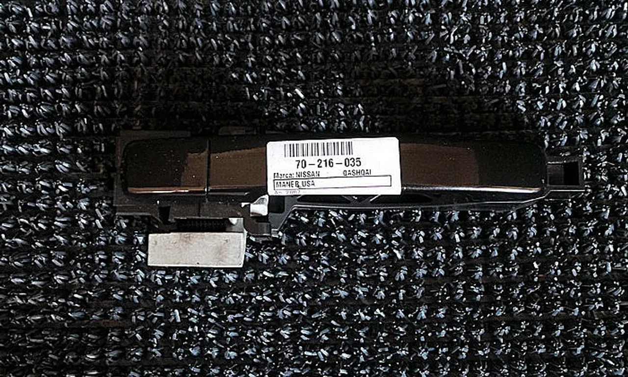 MANER USA SPATE STANGA NISSAN QASHQAI I 2006-2015