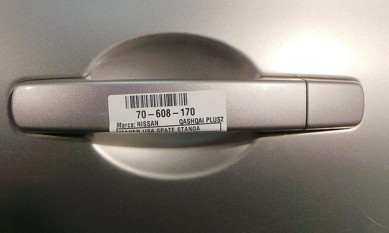 MANER USA SPATE STANGA NISSAN QASHQAI I 2006-2015