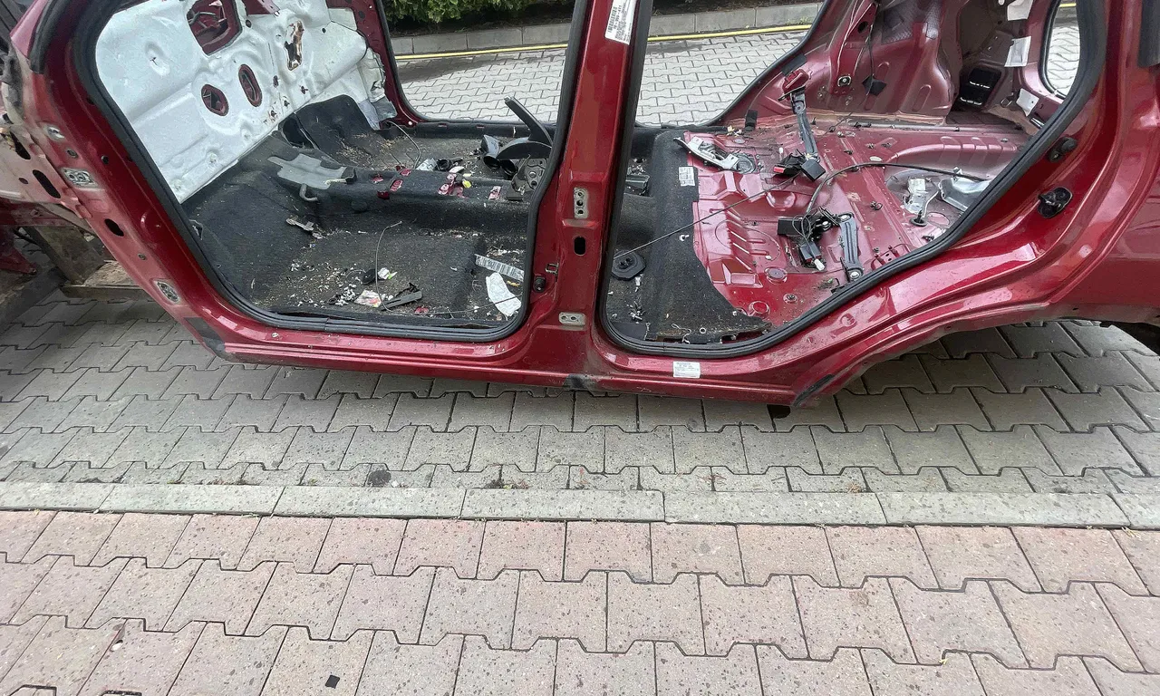 PRAG STANGA NISSAN QASHQAI I 2006-2015