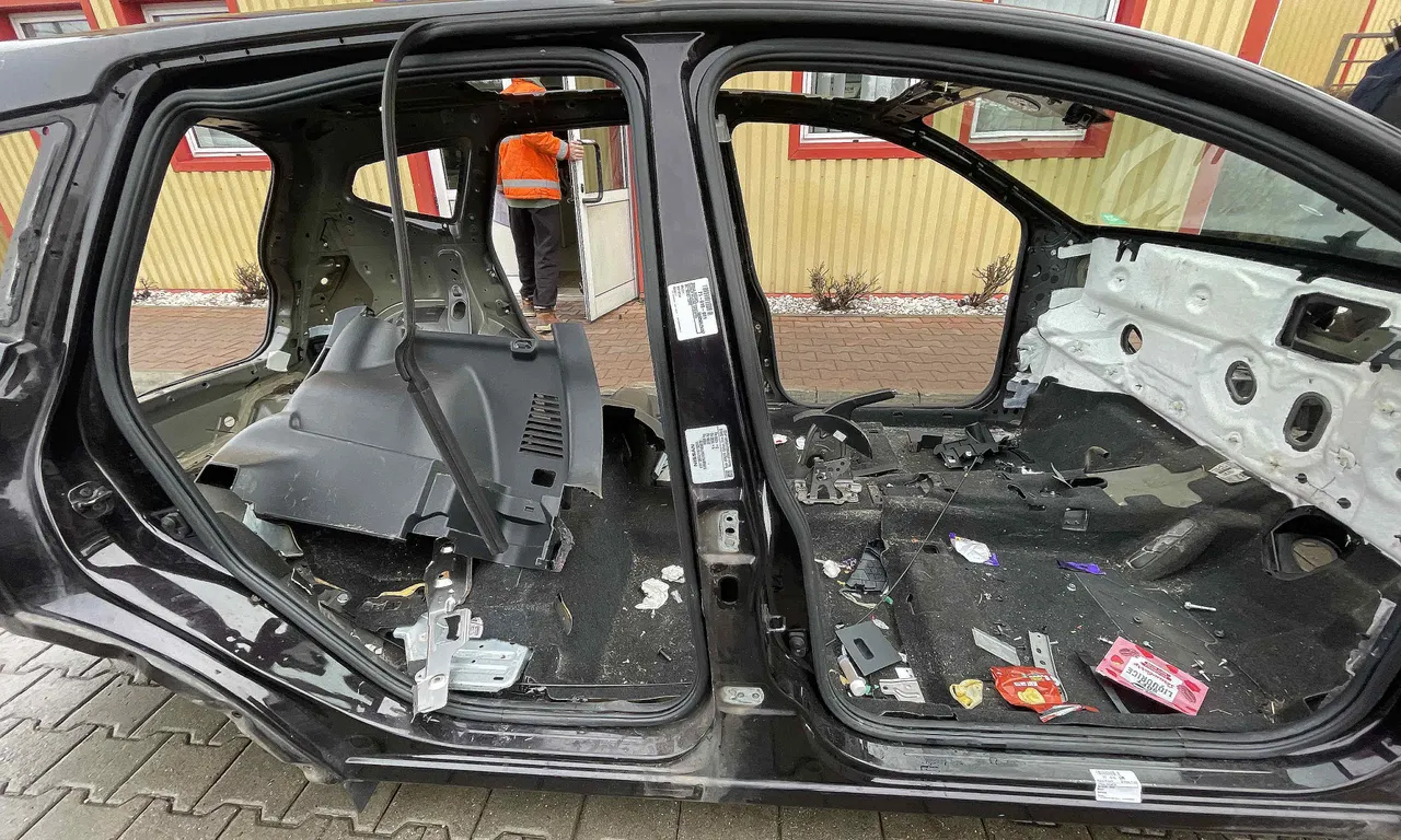 STALP MIJLOC DREAPTA NISSAN QASHQAI I 2006-2015