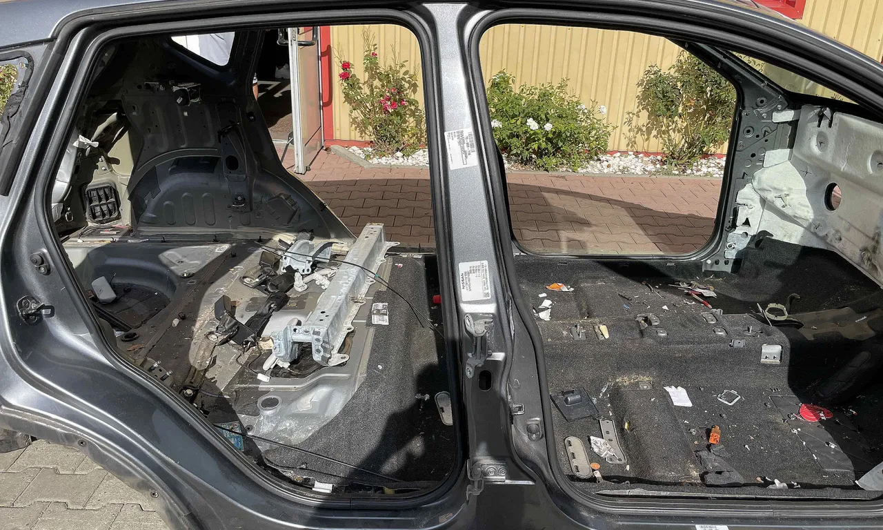 STALP MIJLOC DREAPTA NISSAN QASHQAI I 2006-2015
