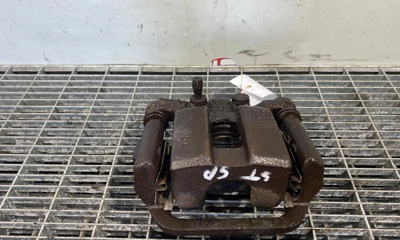 ETRIER SPATE STANGA NISSAN QASHQAI I 2006-2015