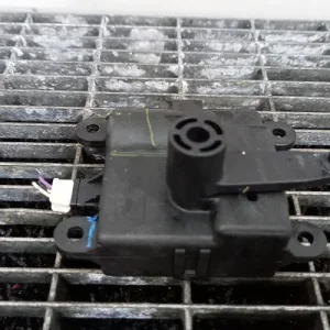 MOTORAS CLAPETA INCALZIRE