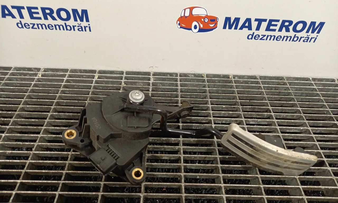 PEDALA ACCELERATIE NISSAN QASHQAI I 2006-2015