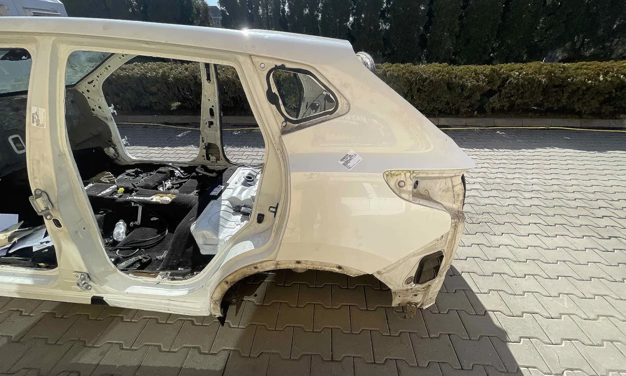 ARIPA SPATE STANGA NISSAN QASHQAI II 2013-2017