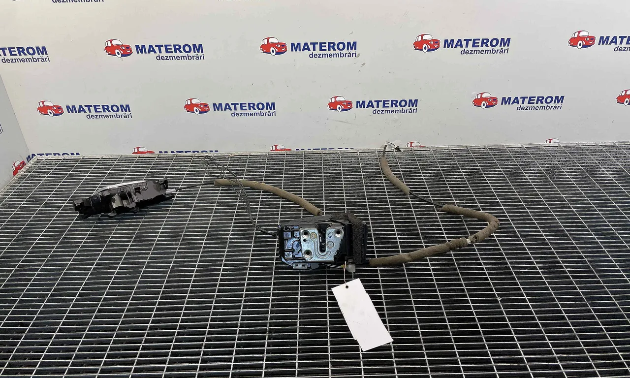 INCUIETOARE USA FATA STANGA NISSAN QASHQAI II 2013-2017